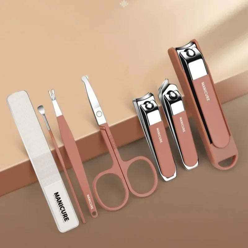 Travel Menicure Kit