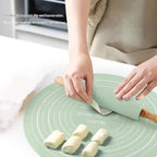 BakeEase Silicone Pastry Mat & Rolling Pin Set