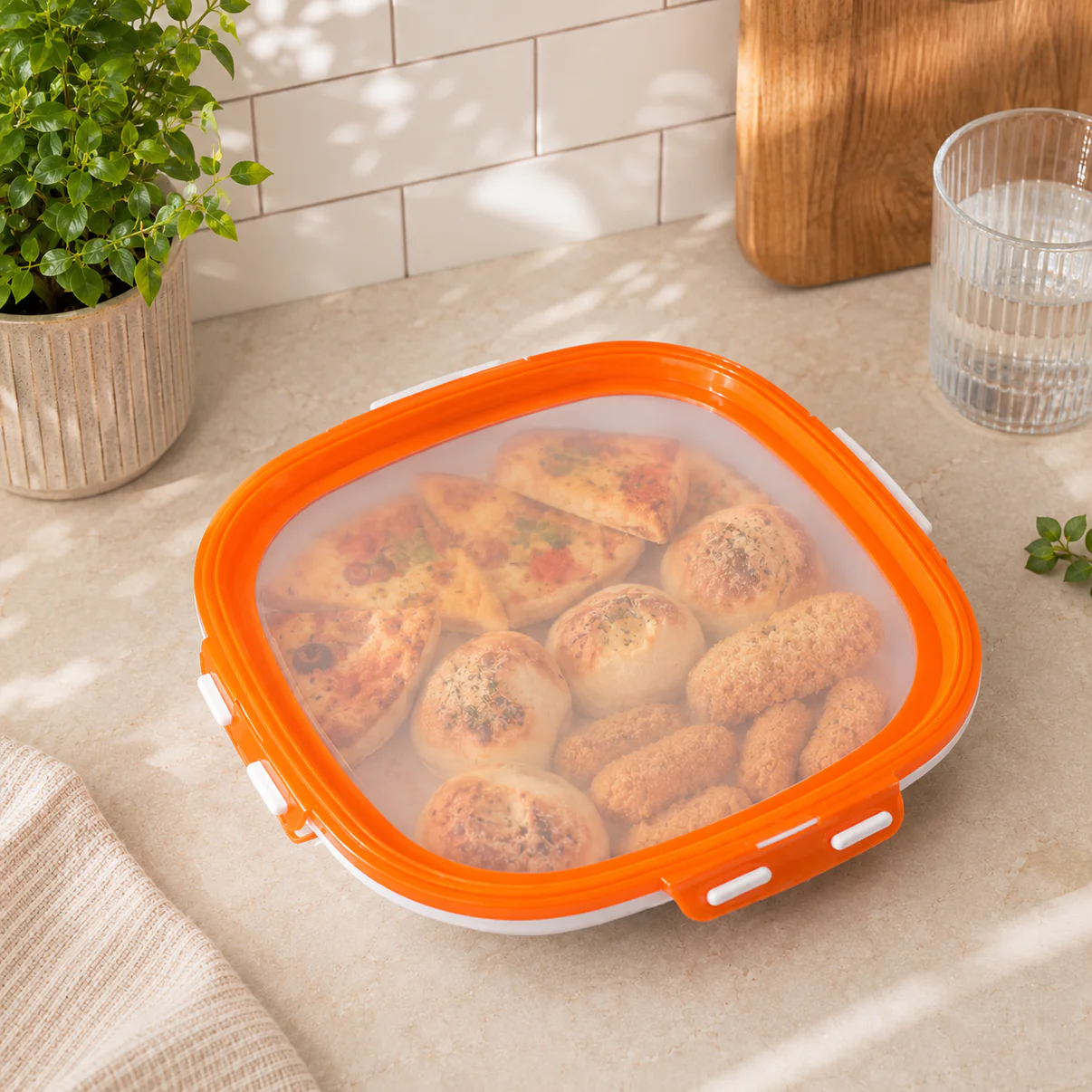 Portable Snack Tray with Lid – Reusable Food Storage & Serving Tray for Fruits, Snacks & Meal Prep